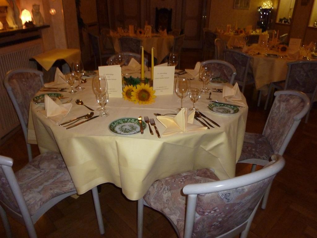 Achathotel Zum Schwan Idar-Oberstein Ngoại thất bức ảnh